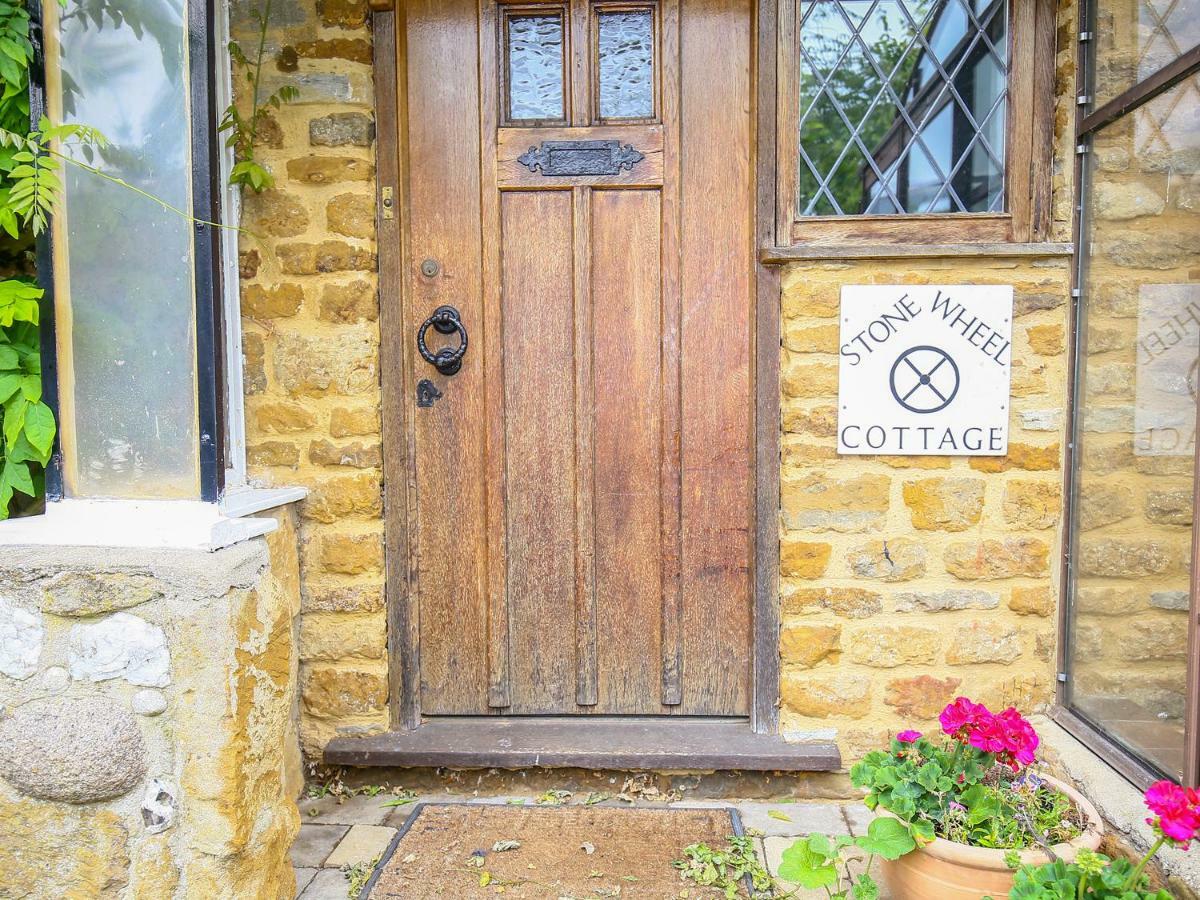 Stone Wheel Cottage Hook Norton Kültér fotó